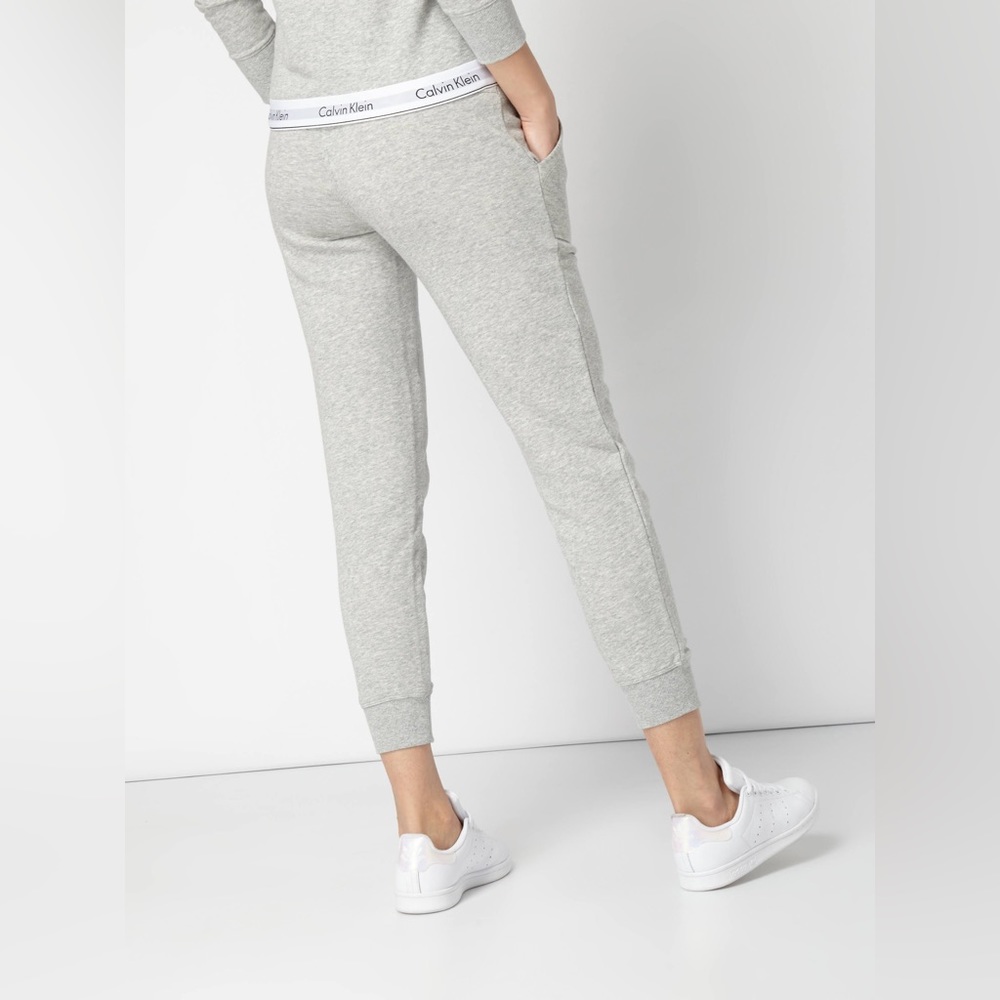 EUC CALVIN KLEIN GREY SWEATPANTS CROPPED JOGGERS S SMALL WOMANS - Picture 2 of 6